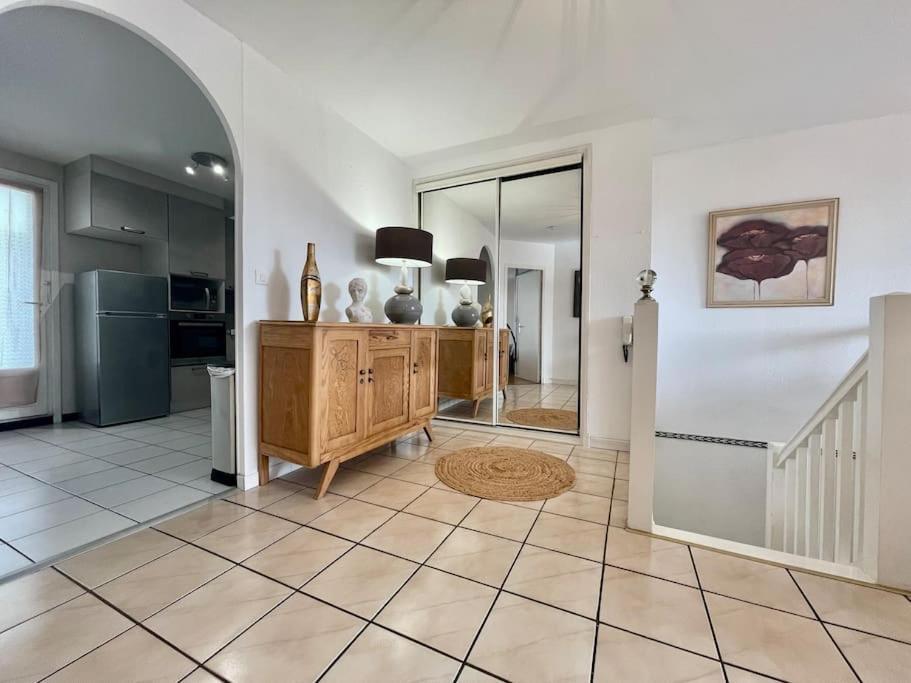 Duplex 70M2 - Vue Cite Medievale - Parking Gratuit Carcassonne Esterno foto