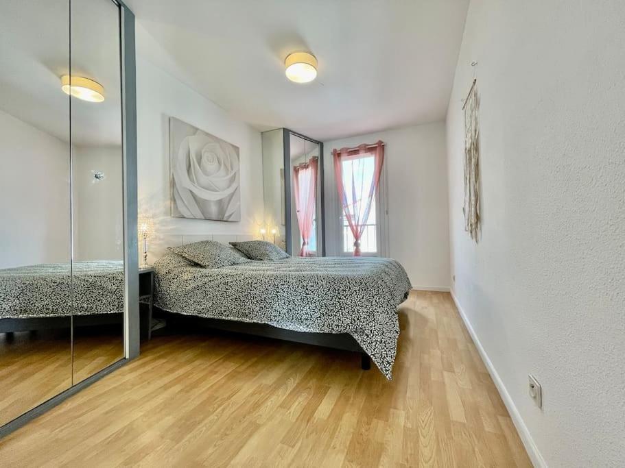 Duplex 70M2 - Vue Cite Medievale - Parking Gratuit Carcassonne Esterno foto